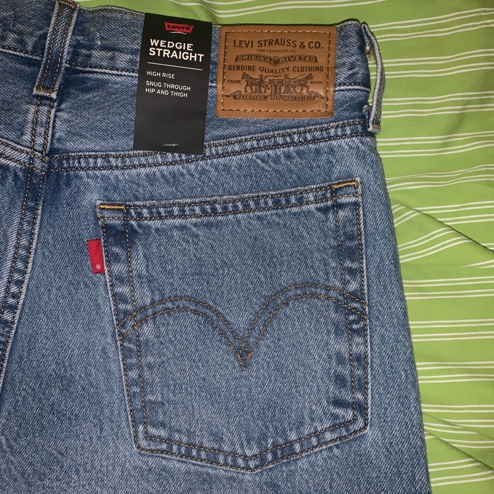 Levi’s wedgie straight high rise jeans